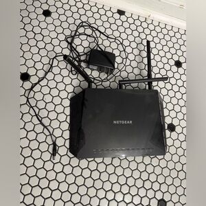 netgear Black Wireless Router with Twin Antennas and Power Adapter ac1750